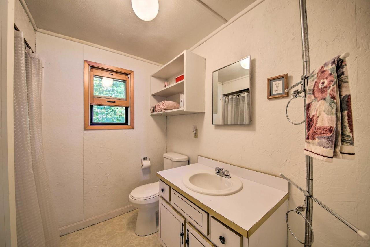 Rustic Retreat Across From Lake Family Friendly! Union Exterior photo